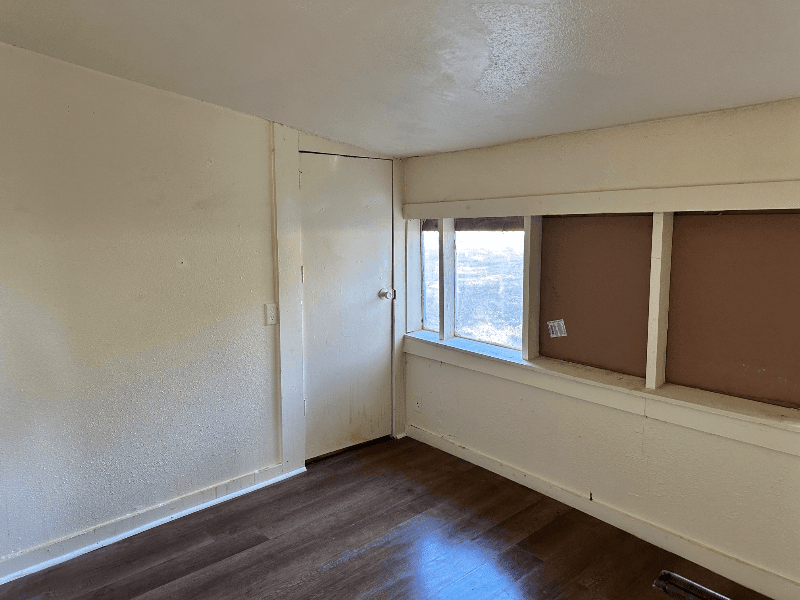 Texarkana House: 1301 South Stateline