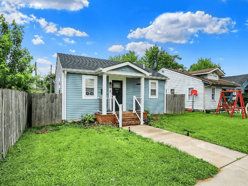 Indianapolis House: 1641 Iowa St