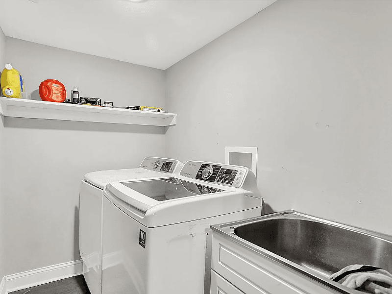 Indianapolis House: 1641 Iowa St