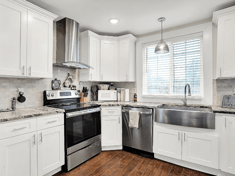 Indianapolis House: 1641 Iowa St