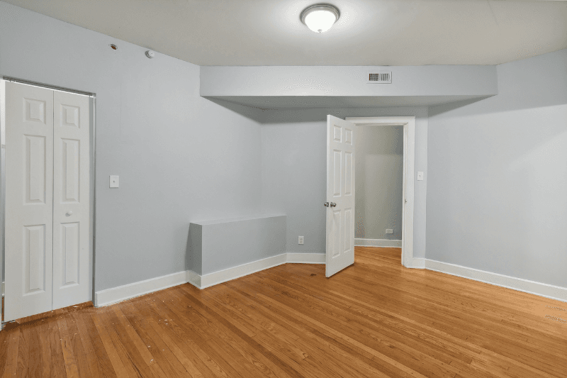 Chicago Apartment: 8045 S Maryland Ave