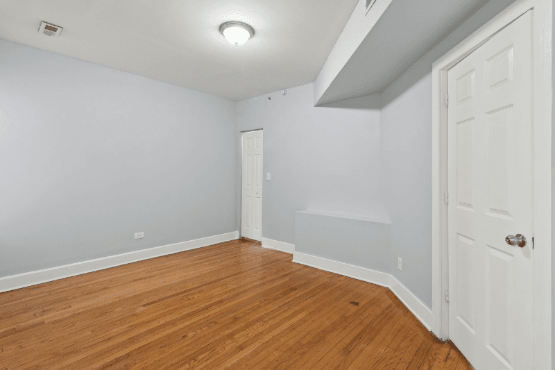 Chicago Apartment: 8045 S Maryland Ave