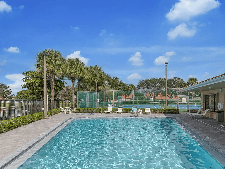 Boynton Beach House: 190 Temple Ave