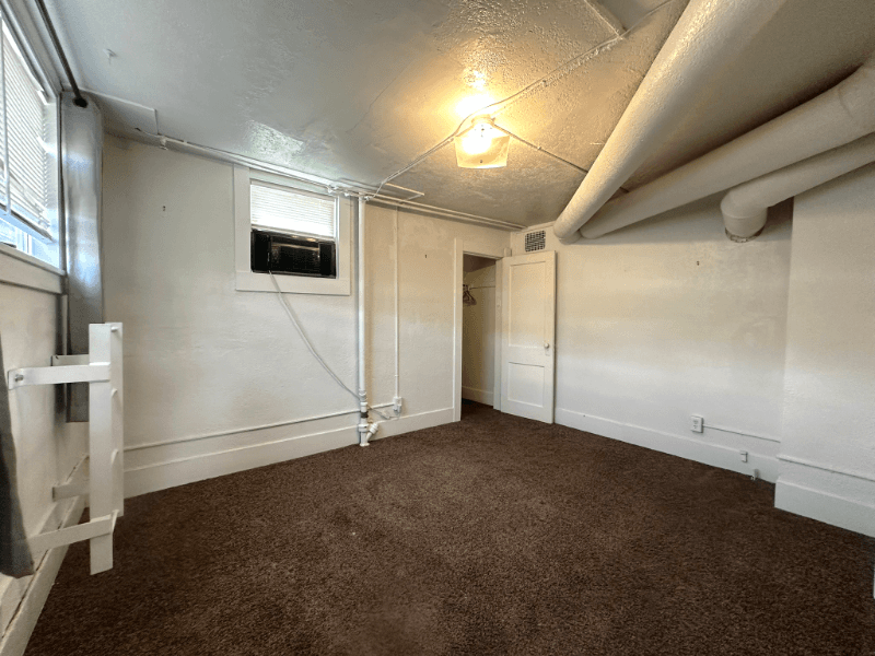 Casper Apartment: 945 E 3rd