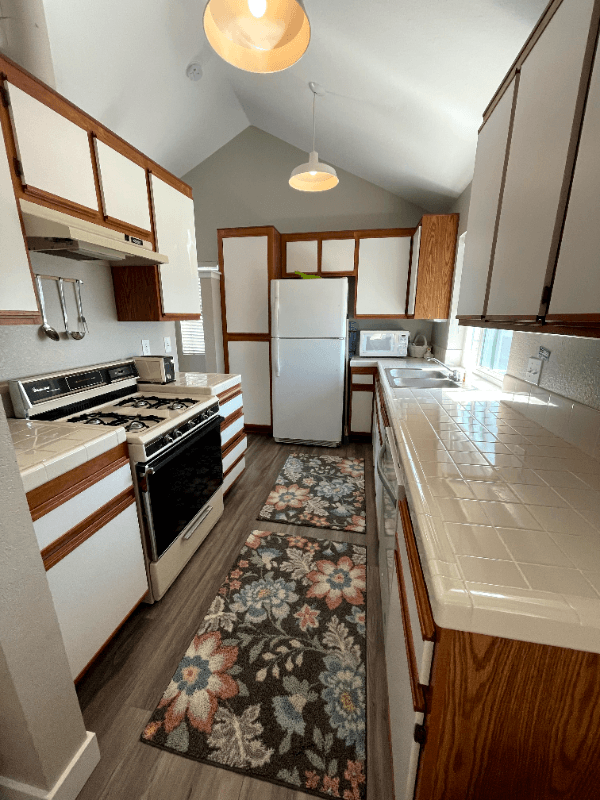 Oceanside Condo: 605 S Myers