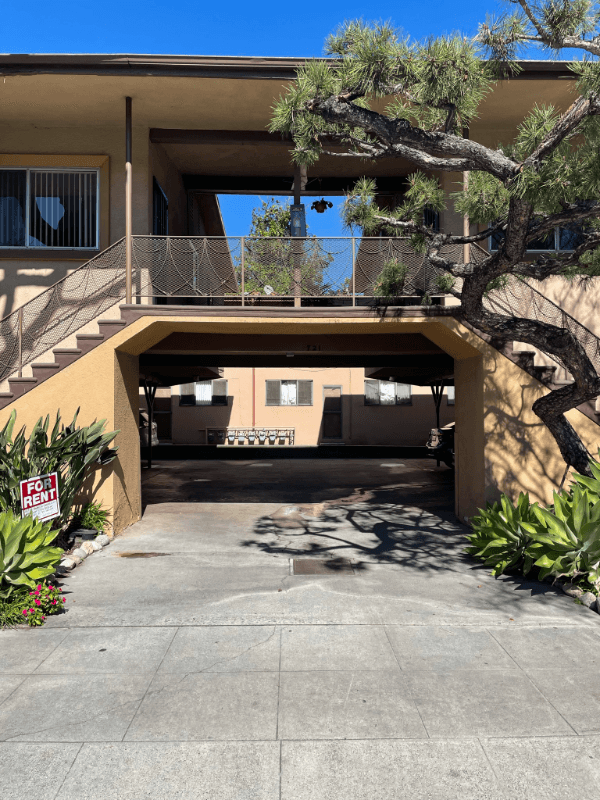 Pasadena Apartment: 721 Cordova St
