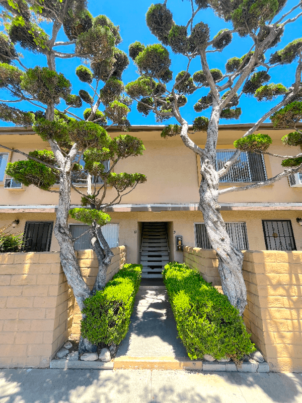 Pasadena Apartment: 721 Cordova St