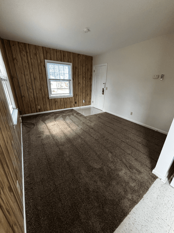 Kalamazoo Apartment: 142 Riverview Dr.
