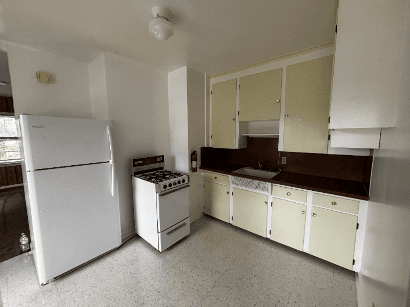 Kalamazoo Apartment: 142 Riverview Dr.