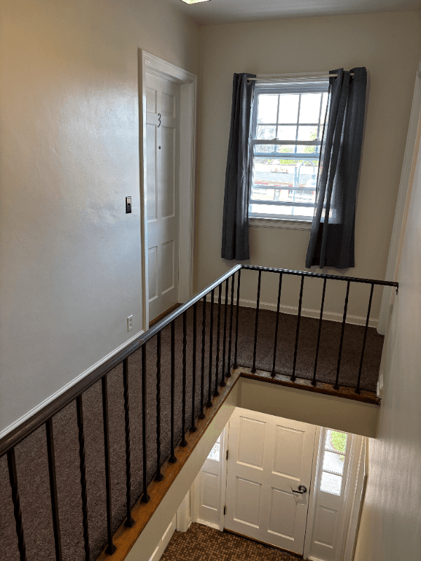 Kalamazoo Apartment: 142 Riverview Dr.