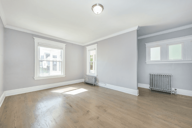 East Orange Single Room: 233 Glenwood Ave