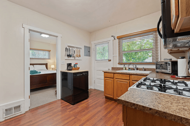Salt Lake City Townhome: 1086 S Lake St