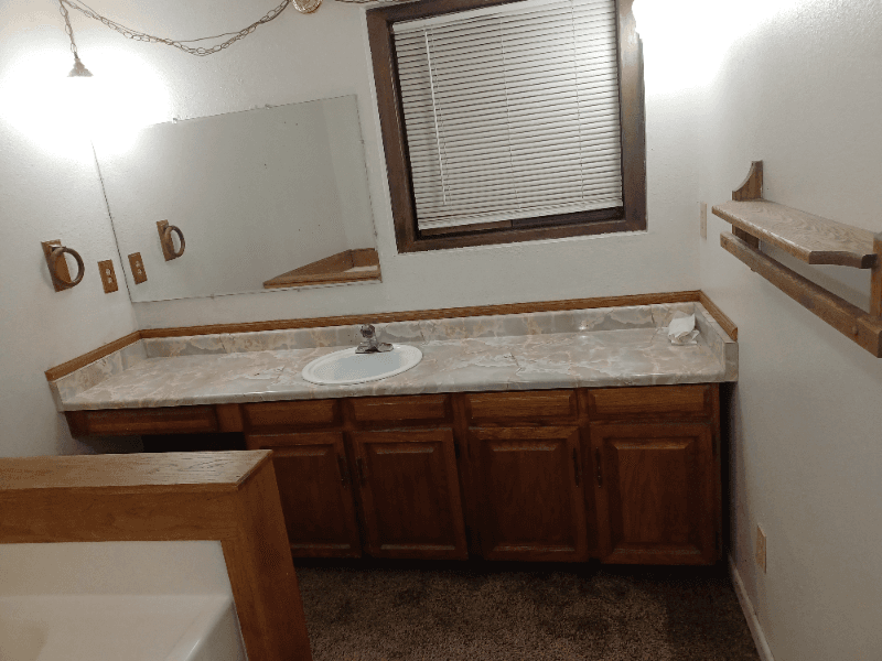 SPOKANE House: 3912 E HARTSON AVE