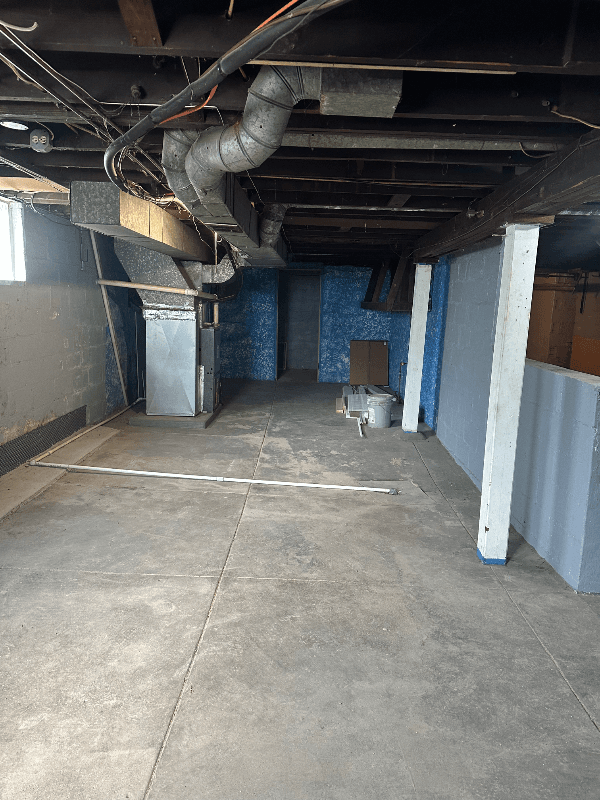 Covington House: 401 E 15th St