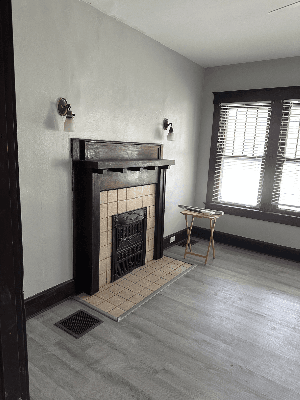 Covington House: 401 E 15th St