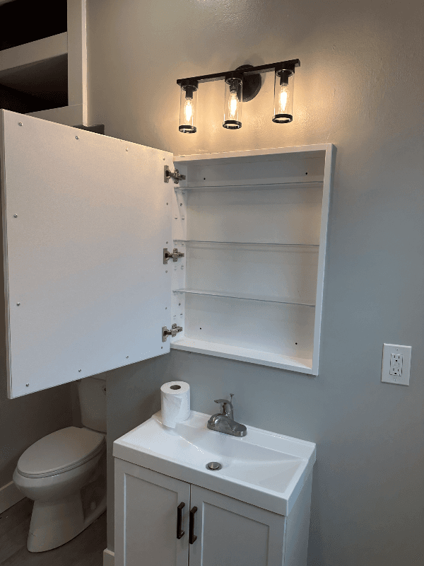 Covington House: 401 E 15th St