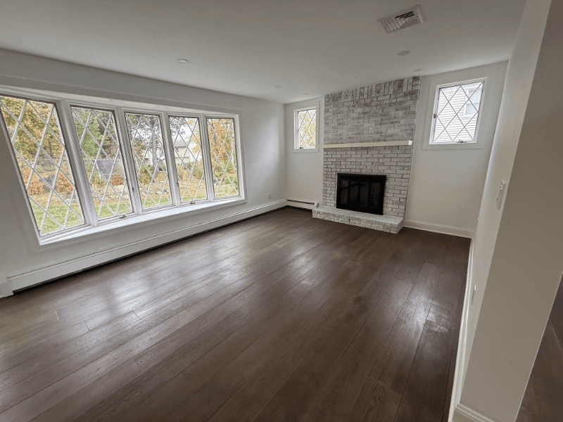 East Hanover House: 71 Tiffany Drive