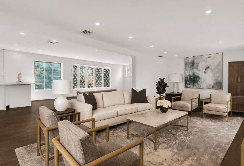 East Hanover House: 71 Tiffany Drive