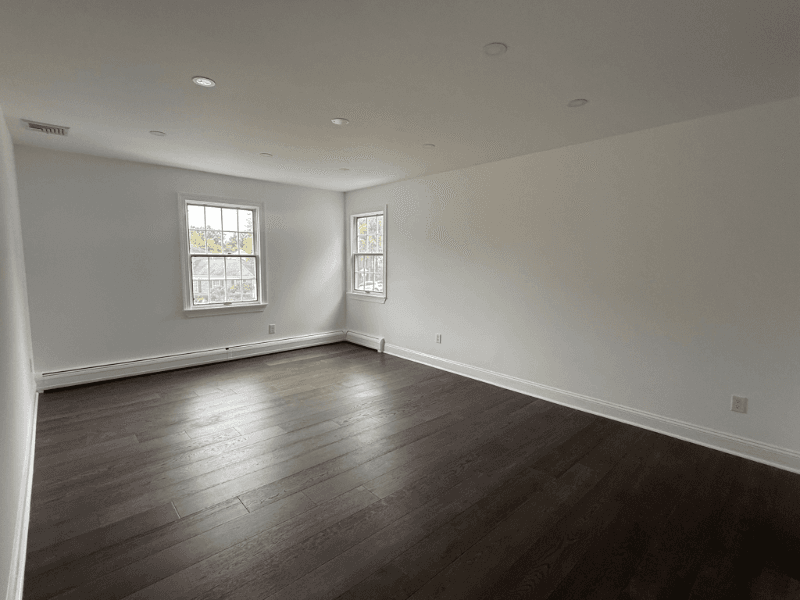East Hanover House: 71 Tiffany Drive