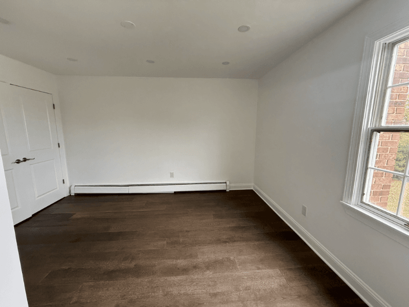 East Hanover House: 71 Tiffany Drive