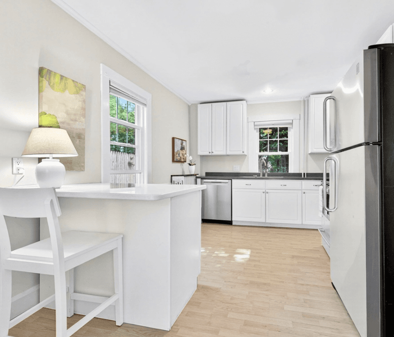 Wellesley House: 39R Twitchell Street