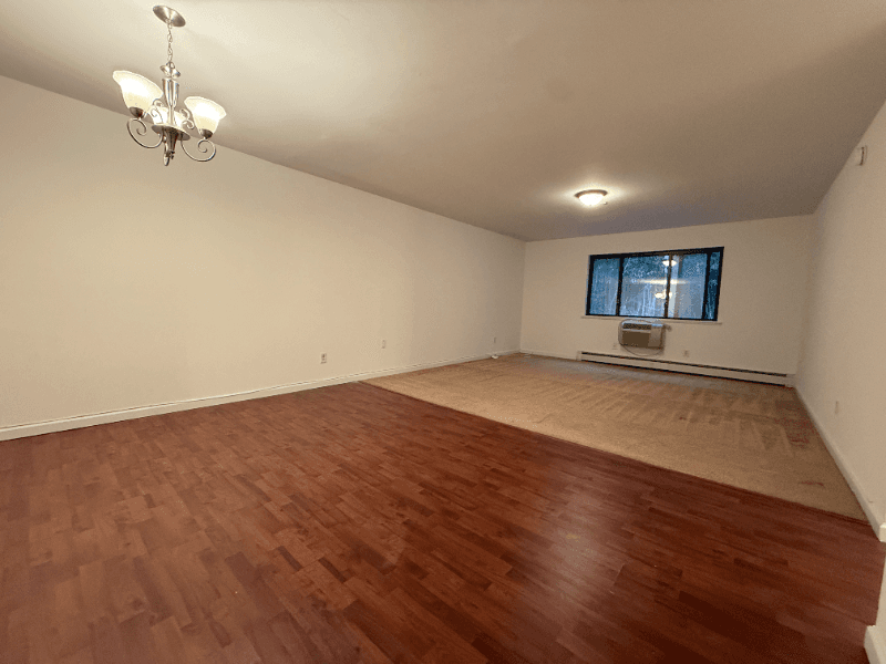 Edgewater Apartment: 208 UNDERCLIFF