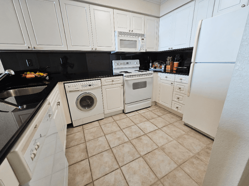 Hollywood Condo: 2501 S OCEAN DR
