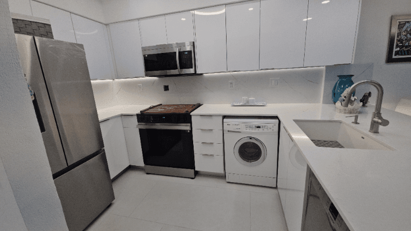 Hollywood Condo: 2501 S Ocean Dr
