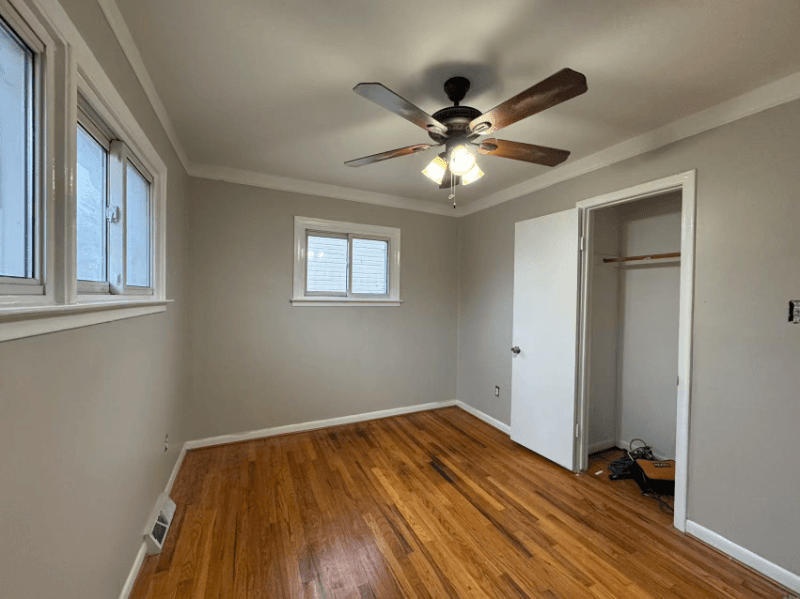 Hazel Park House: 1202 E George Ave