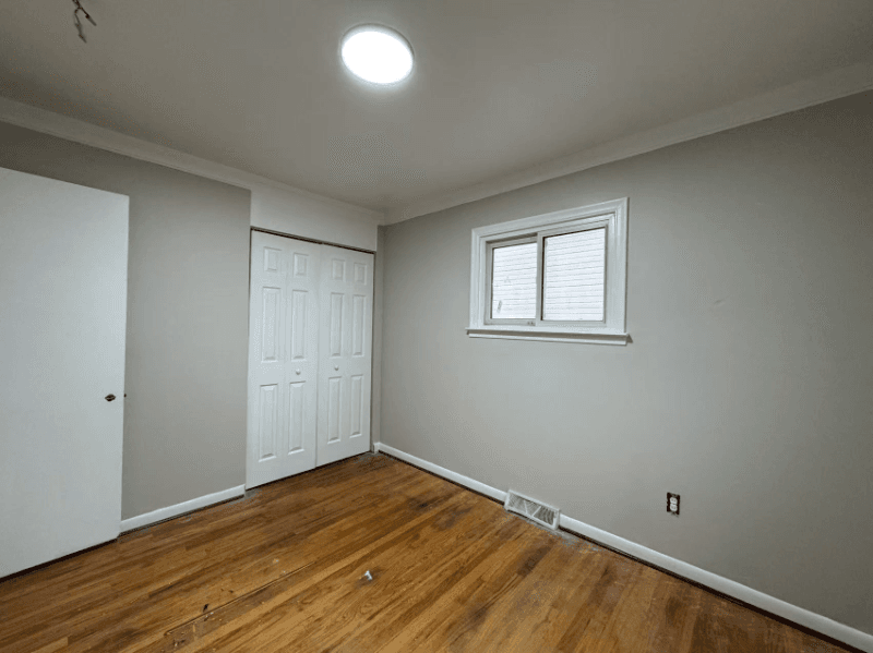 Hazel Park House: 1202 E George Ave