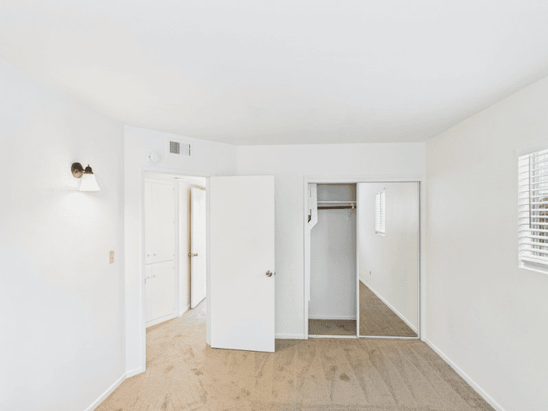Carlsbad Apartment: 2340 Ocean St
