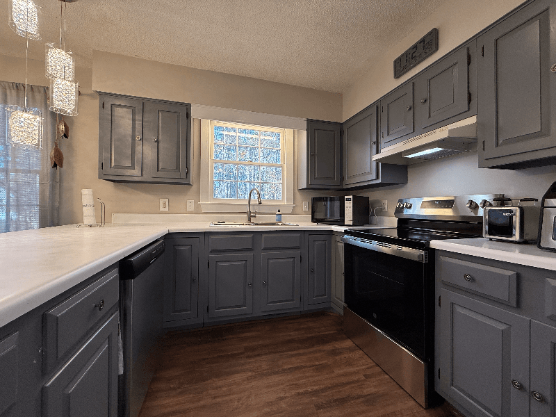 Raleigh House: 505 Westbrook Drive