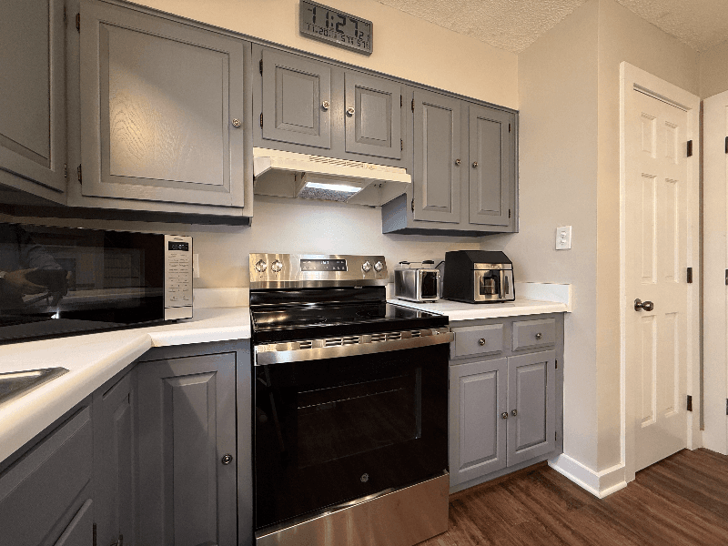 Raleigh House: 505 Westbrook Drive