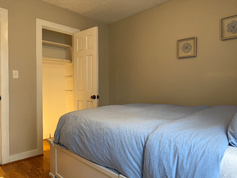 Raleigh House: 505 Westbrook Drive