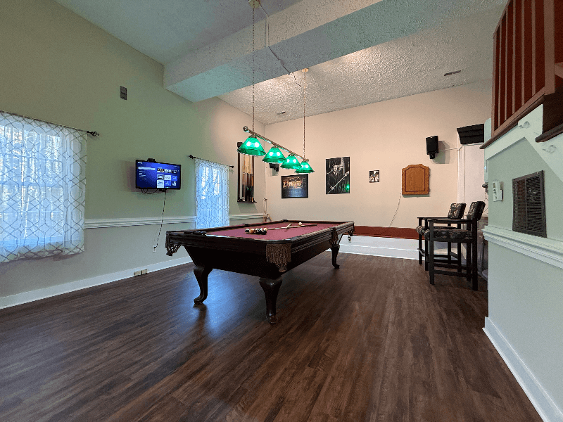 Raleigh House: 505 Westbrook Drive