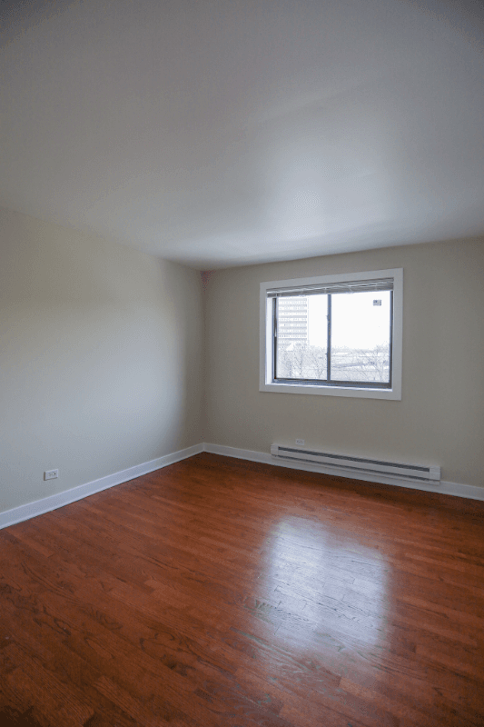 Chicago Apartment: 6011 Winthrop