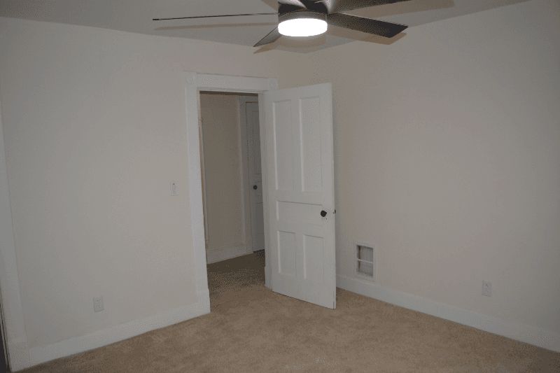 Ilion House: 330 E Main Street