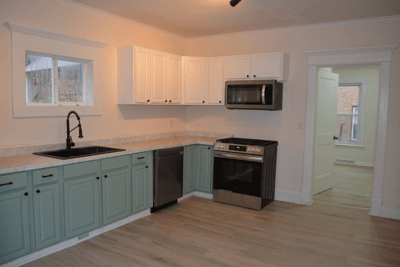 Ilion House: 330 E Main Street