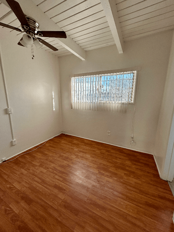 los angeles Apartment: 1909 beachwood dr