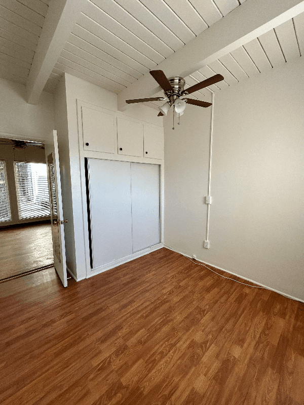los angeles Apartment: 1909 beachwood dr
