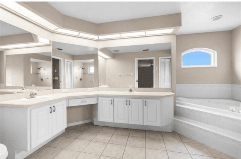 Spring Hill House: 5253 Frost Rd