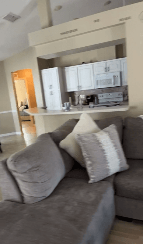 Spring Hill House: 5253 Frost Rd
