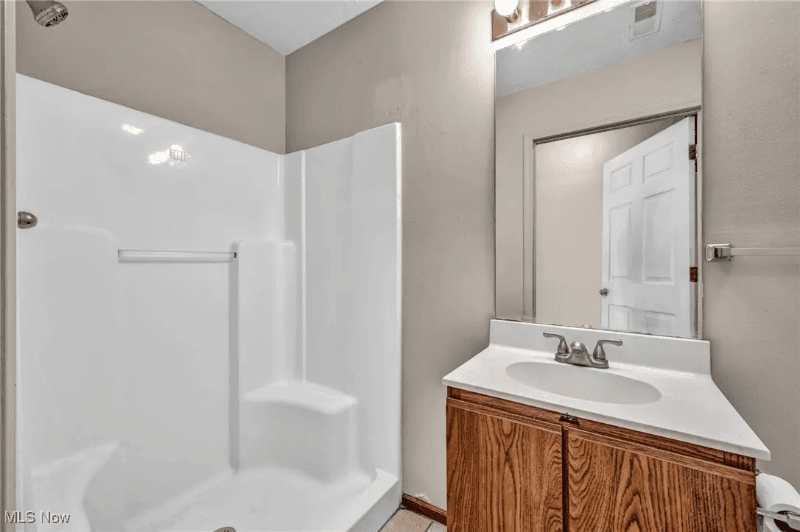 Kent Single Room: 1505 Whitehall Blvd