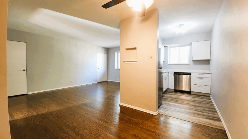 Saint Louis Apartment: 7874 Big Bend Blvd