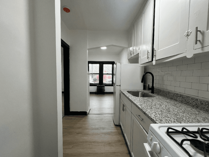 Lakewood Apartment: 1411 Roycroft Ave