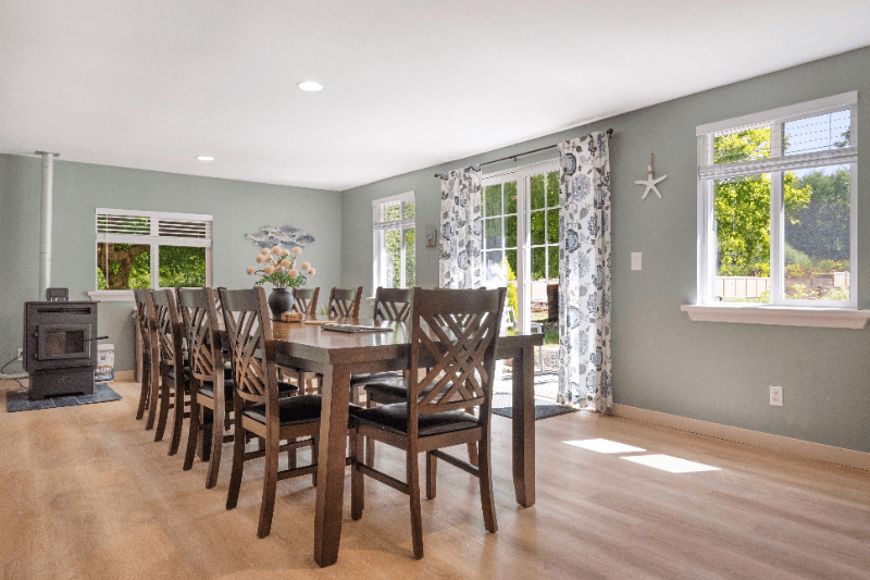 Westport House: 711 N 3rd St