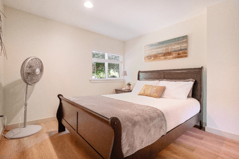 Westport House: 711 N 3rd St