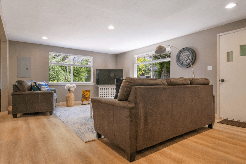 Westport House: 711 N 3rd St