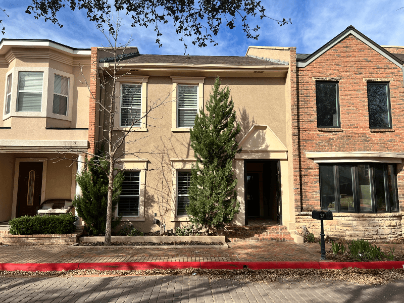 Midland Townhome: 37 Lafayette Pl