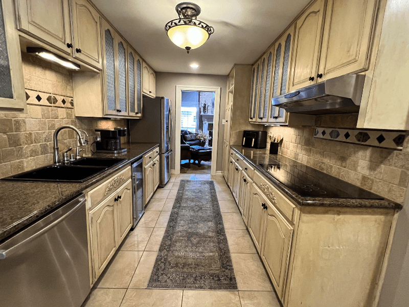 Midland Townhome: 37 Lafayette Pl